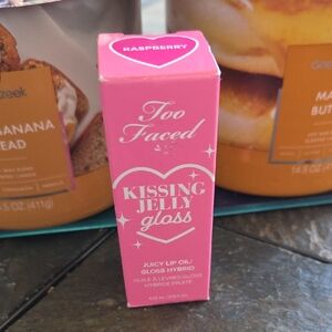 Too Faced Kissing Jelly Gloss - Raspberry Pink